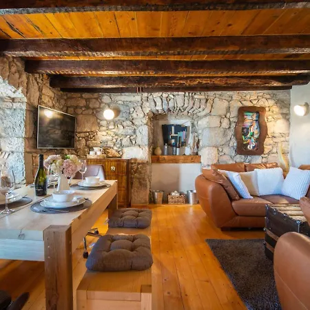Holiday home Holiday Oliti