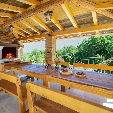 Holiday Oliti Holiday home Moscenicka Draga